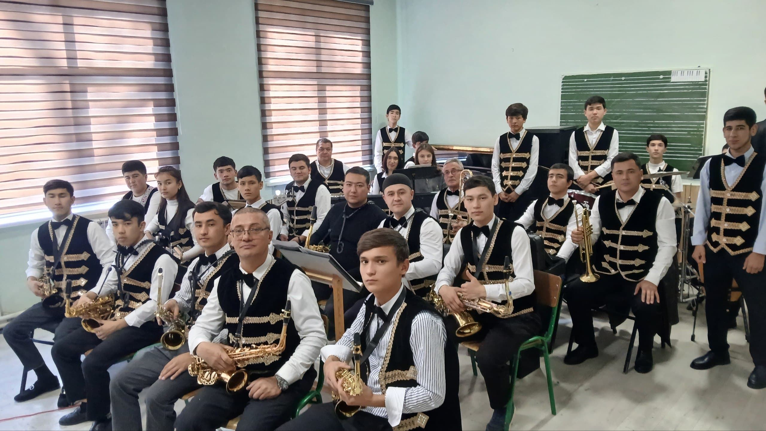Pop Orchestra of Jizzakh Specialized School of Arts
